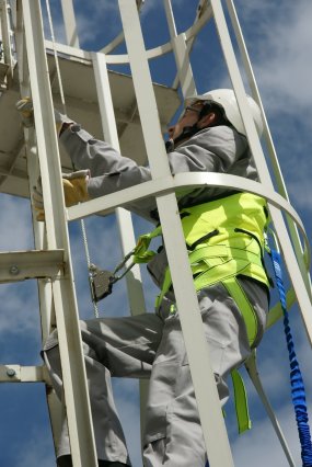 Vertikální lankový záchytný systém SKC-Block